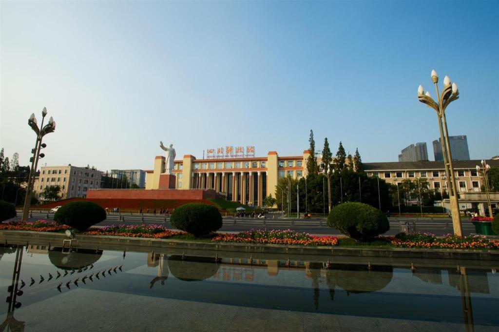 Ibis Chengdu Chunxi Road Shudu Mansion Hotel Buitenkant foto